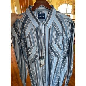 New men’s longsleeve buttondown